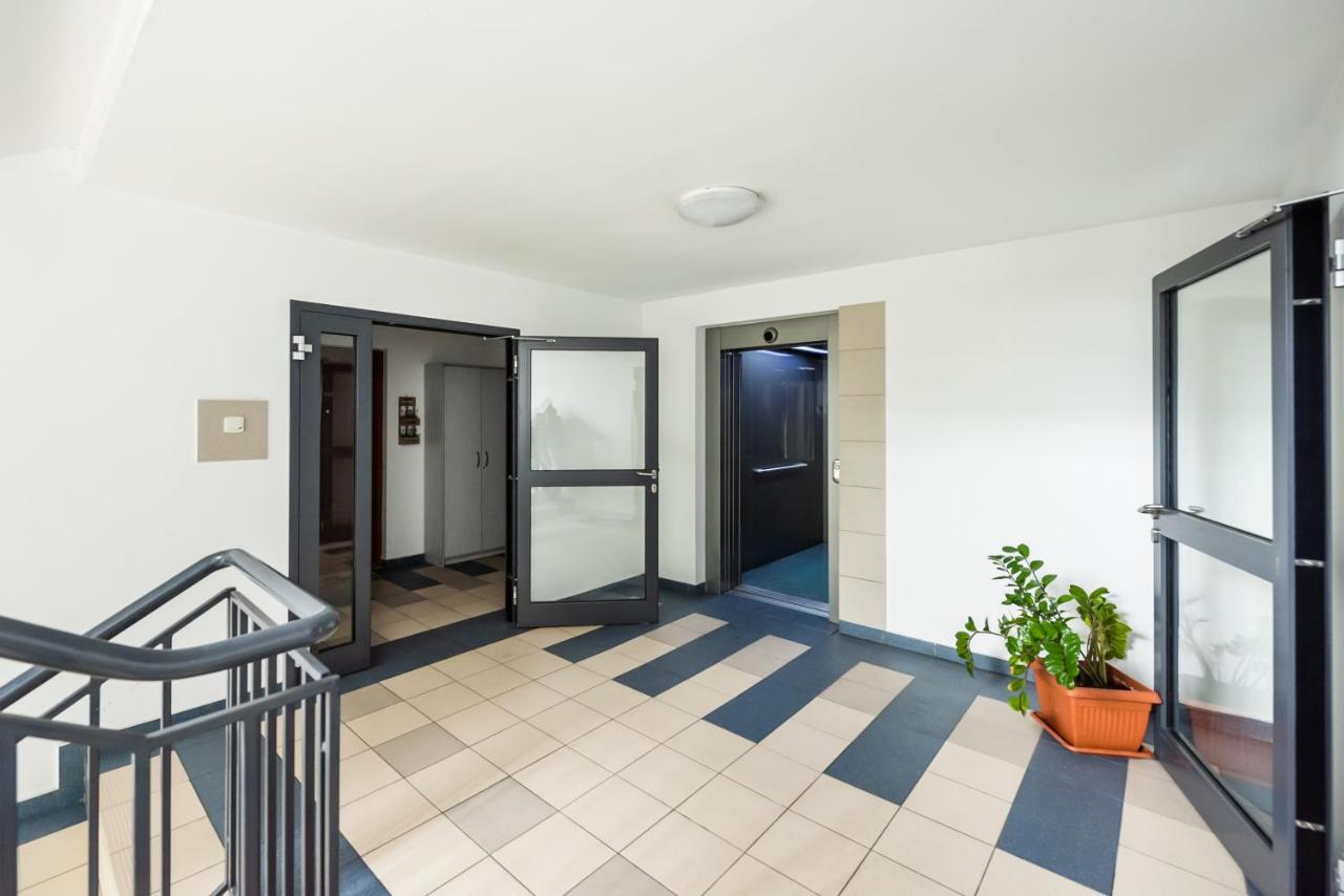 Ursus Pleasant Apartment Warschau Buitenkant foto