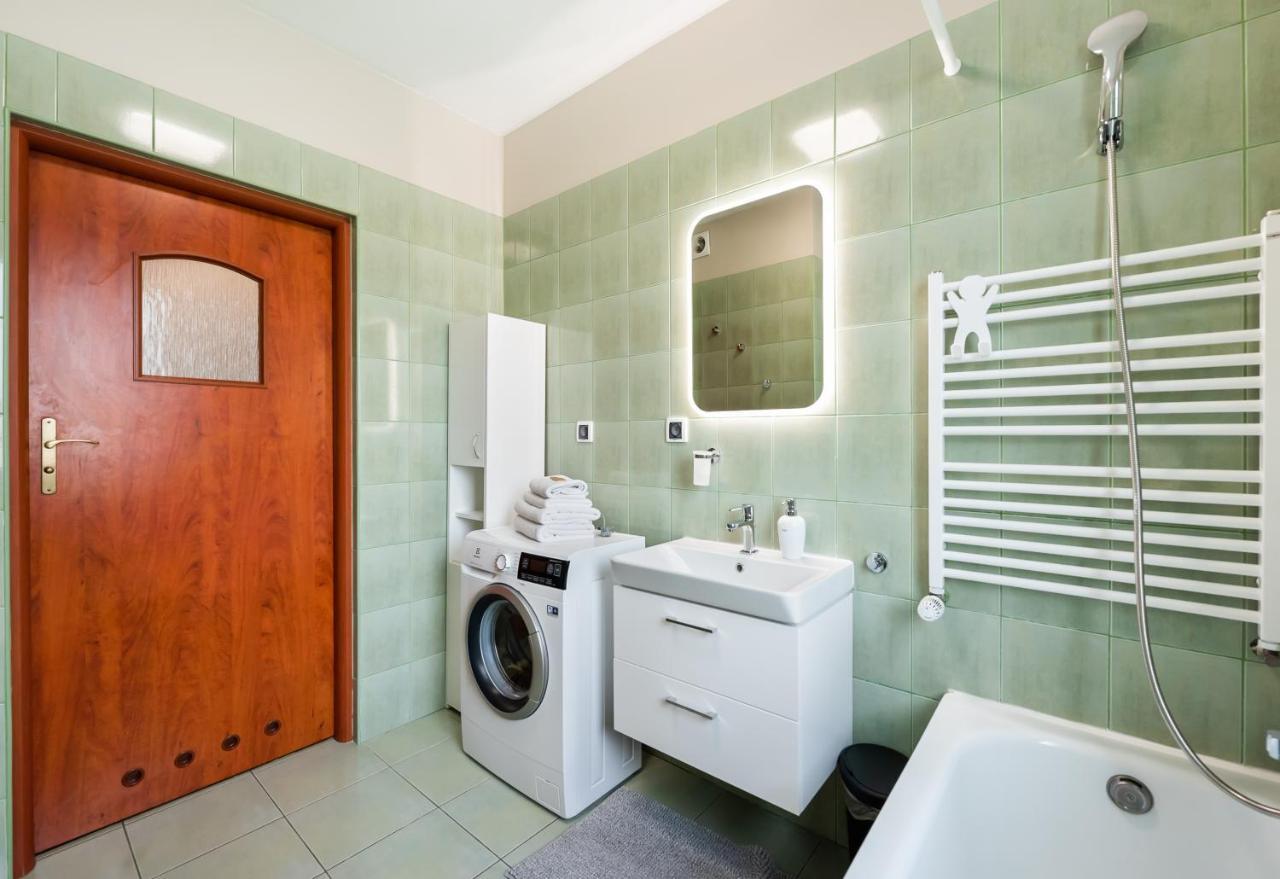 Ursus Pleasant Apartment Warschau Buitenkant foto